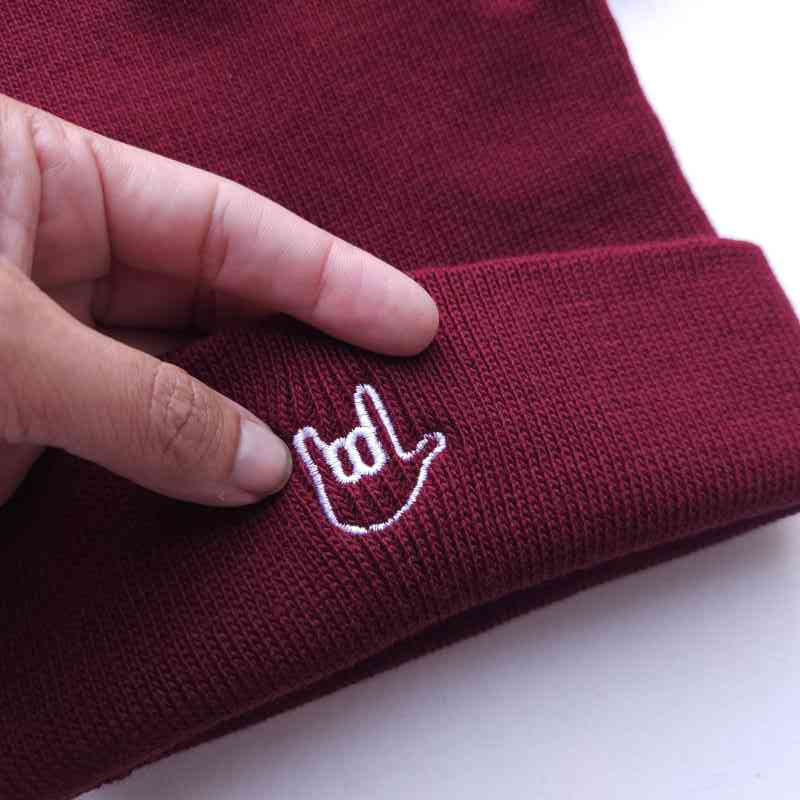 Gorro Amor Bordó miniatura 2