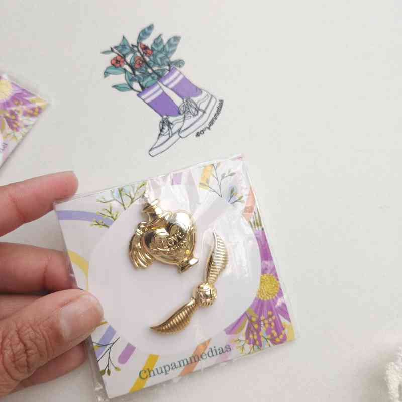 Pin Duo, Poción Love y Snitch dorada miniatura 1