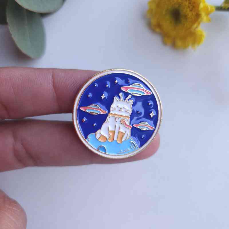 Pins - Gati en el espacio miniatura 2