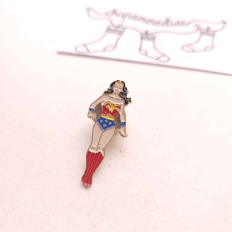 Pins Mujer Maravilla miniatura 2