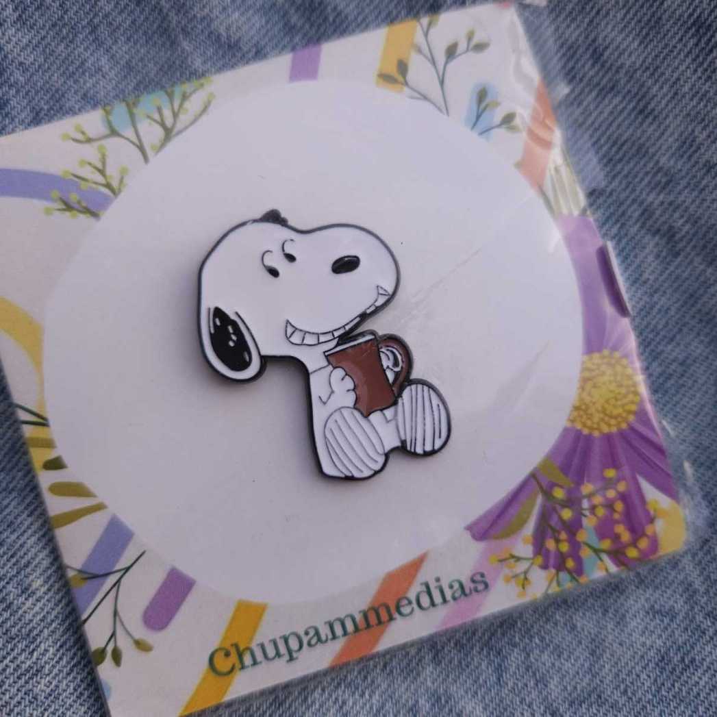 Pins Snoopy cafecito