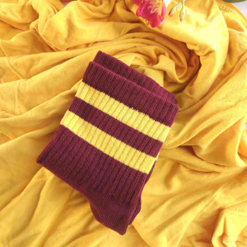 Tenis Entrelazando - Bordó amarilla miniatura 2